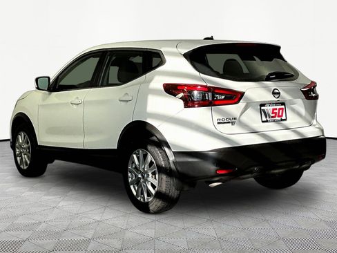 Used 2022 Nissan Rogue Sport S FWD image 4