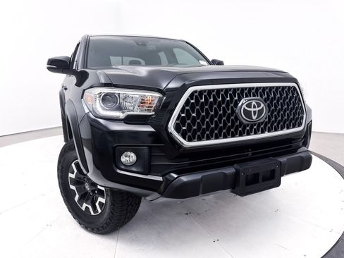 Used 2019 Toyota Tacoma TRD Off-Road AWD/4WD image 7