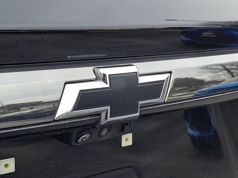 Used 2022 Chevrolet Traverse RS image 29