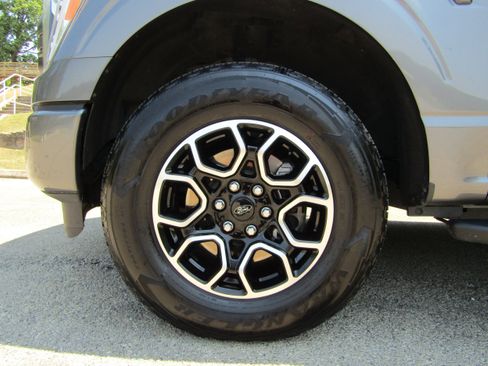 Used 2021 Ford F150 XLT w/ Equipment Group 302A High AWD/4WD image 9