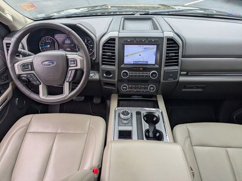 Used 2021 Ford Expedition XLT image 16