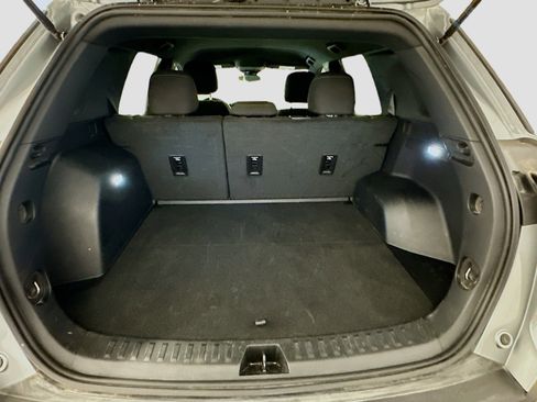 Used 2025 Chevrolet Equinox LT image 30