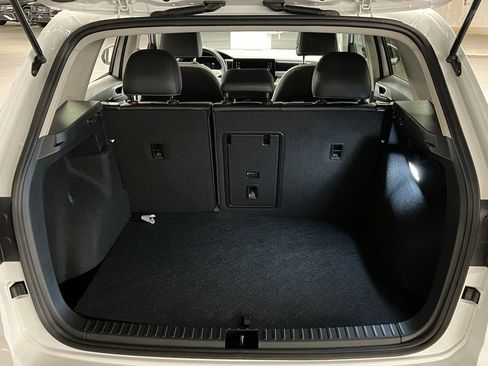 New 2025 Volkswagen Taos SE image 37