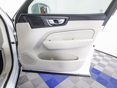 Used 2023 Volvo XC60 B5 Ultimate w/ Climate Package image 15