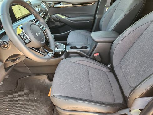 New 2026 Kia Seltos S image 9