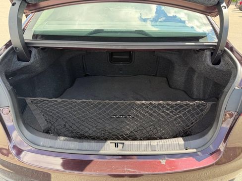 Used 2013 Toyota Avalon Limited w/ Technology Pkg FWD image 10
