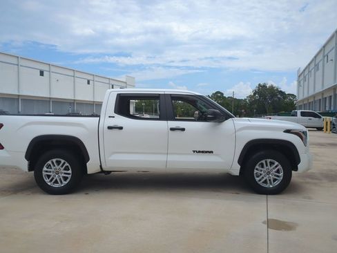 Used 2024 Toyota Tundra SR5 w/ SR5 Convenience Package RWD image 4