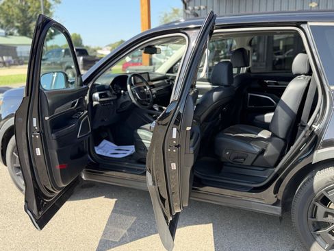 Used 2022 Kia Telluride EX w/ EX Premium Package AWD/4WD image 7