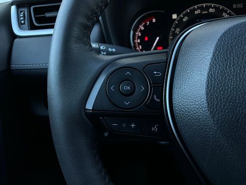 Used 2025 Toyota RAV4 XLE image 34