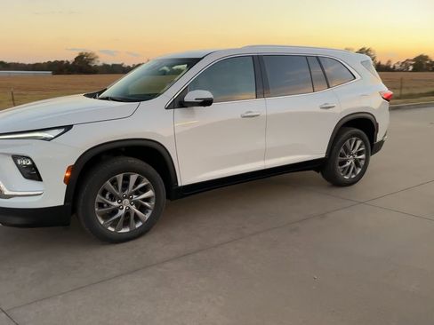 New 2026 Buick Enclave Preferred w/ Power Package image 5