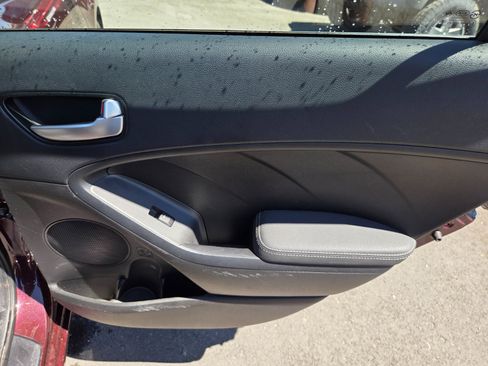 Used 2017 Kia Forte LX w/ LX Popular Package FWD image 9