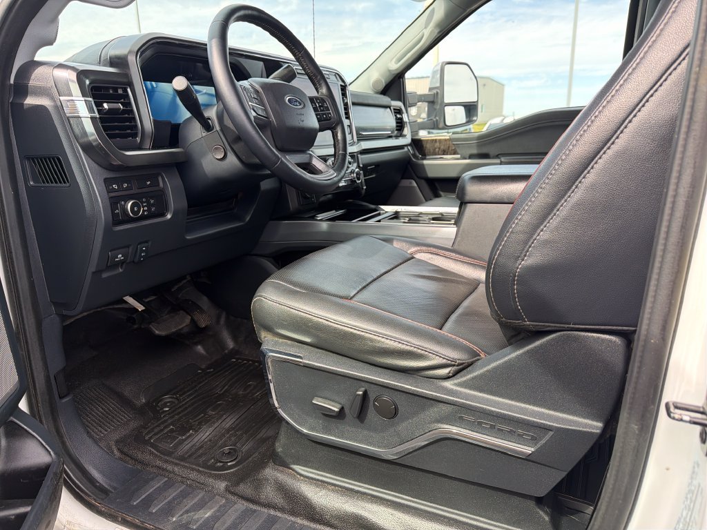 Used 2024 Ford F350 Lariat w/ Chrome Package AWD/4WD image 3