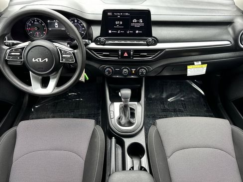 Used 2024 Kia Forte LXS w/ LXS Technology Package image 12