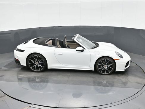 Certified 2025 Porsche 911 Carrera image 31