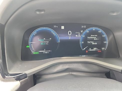 Used 2025 Toyota Camry XLE FWD image 16