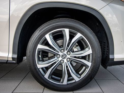Used 2019 Lexus RX 350 AWD w/ Navigation Package image 4