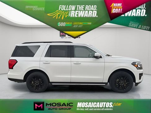 Used 2022 Ford Expedition XLT image 1