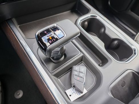 New 2026 GMC Sierra 1500 SLT w/ SLT Premium Plus Package image 21