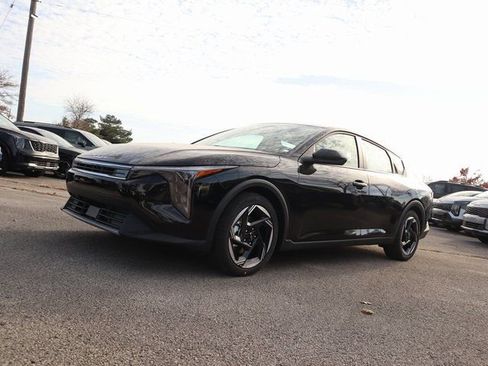 New 2025 Kia K4 EX image 3