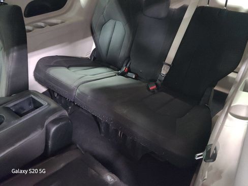 Used 2017 Chrysler Pacifica LX image 22