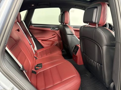Certified 2026 Porsche Macan GTS AWD/4WD image 25