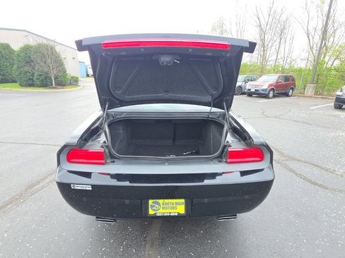 Used 2014 Dodge Challenger SXT Plus image 28