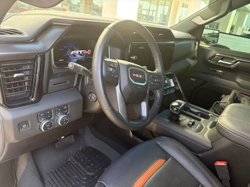 Used 2025 GMC Sierra 1500 AT4 AWD/4WD image 16