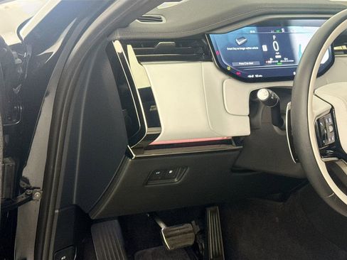 Used 2025 Land Rover Range Rover Sport Dynamic SE image 10