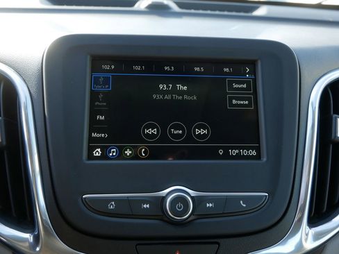 Used 2019 Chevrolet Equinox LS image 25