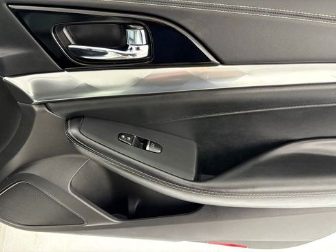 Used 2023 Nissan Maxima SV w/ Floor Mat Group image 43