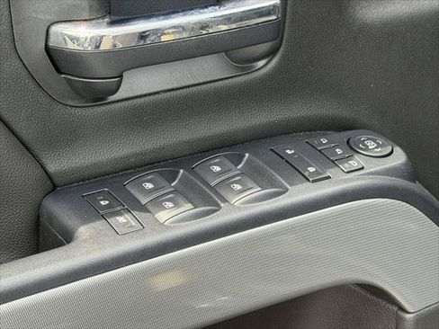 Used 2018 Chevrolet Silverado 1500 LTZ Z71 w/ Centennial Edition AWD/4WD image 19