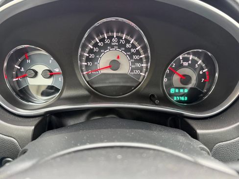 Used 2011 Chrysler 200 LX FWD image 19