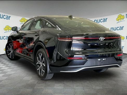 Used 2026 Toyota Crown AWD/4WD image 4