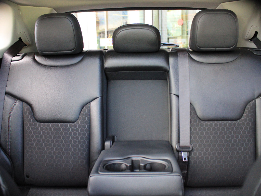 Used 2019 Jeep Compass Latitude w/ Popular Equipment Group AWD/4WD image 32