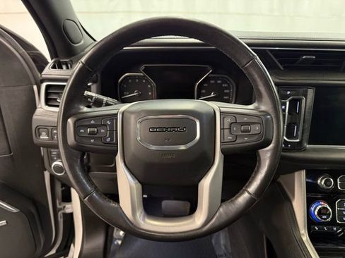 Used 2021 GMC Yukon Denali w/ Denali Premium Package image 13