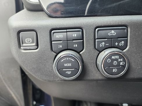 Used 2022 Chevrolet Silverado 1500 RST w/ Z71 Off-Road Package image 21