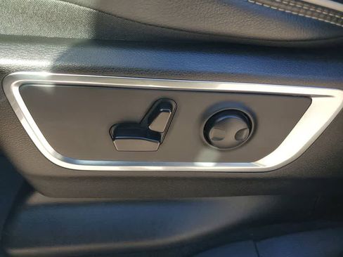 Used 2025 RAM 1500 Laramie image 21