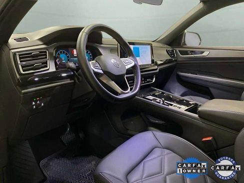Used 2025 Volkswagen Atlas Cross Sport SE w/ Black Wheel Package image 61