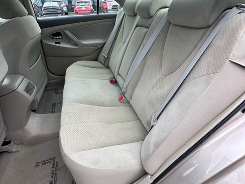 Used 2009 Toyota Camry XLE image 29