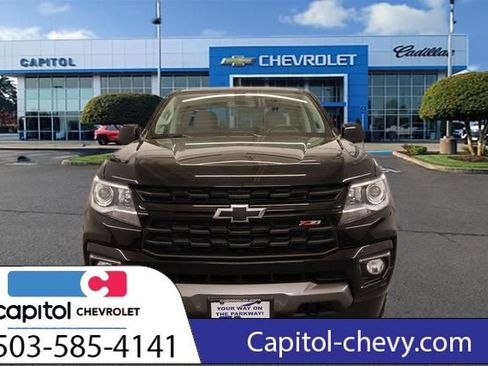 Used 2022 Chevrolet Colorado Z71 w/ Z71 Midnight Edition AWD/4WD image 8