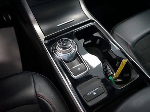 Used 2020 Ford Edge ST-Line w/ Cold Weather Package image 39