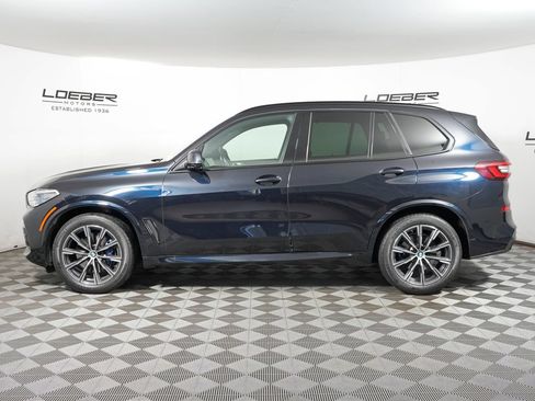 Used 2022 BMW X5 xDrive40i w/ M Sport Package AWD/4WD image 2
