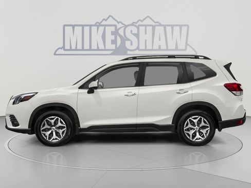 Used 2024 Subaru Forester Premium AWD/4WD image 3