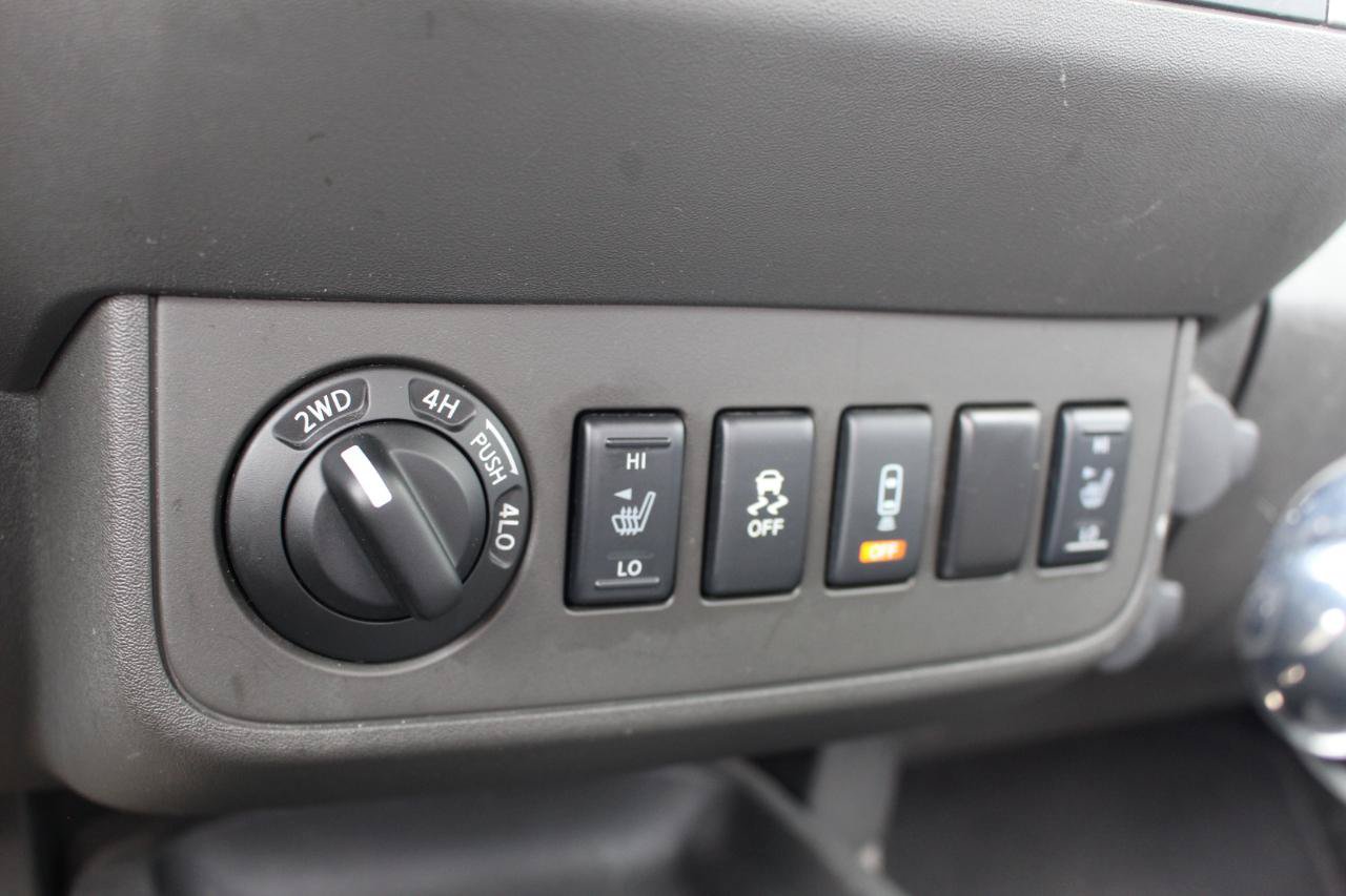 Used 2014 Nissan Frontier SV w/ SV Value Truck Package AWD/4WD image 26