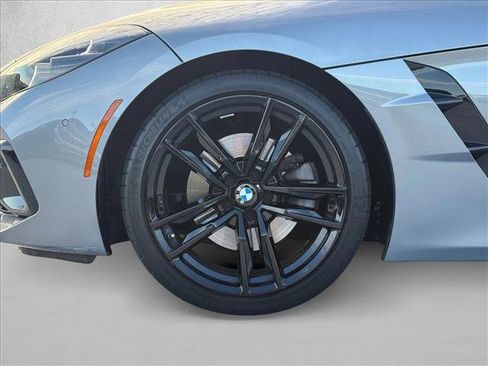 Used 2025 BMW Z4 sDrive30i w/ Premium Package image 9