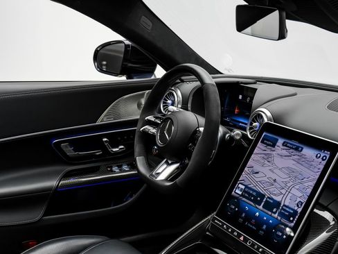 Used 2023 Mercedes-Benz SL 63 AMG 4MATIC w/ Driver Assistance Package image 18