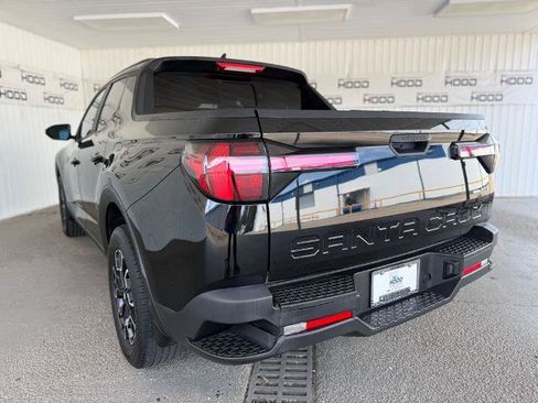 Used 2022 Hyundai Santa Cruz SEL Premium w/ Cargo Package AWD/4WD image 2
