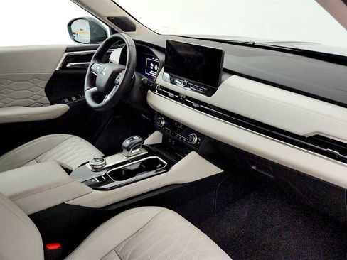 Used 2025 Mitsubishi Outlander GT AWD/4WD image 24