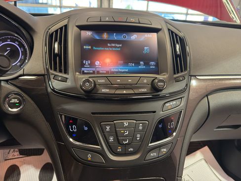 Used 2016 Buick Regal Premium FWD image 17