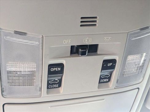 Used 2017 Toyota RAV4 XLE image 15